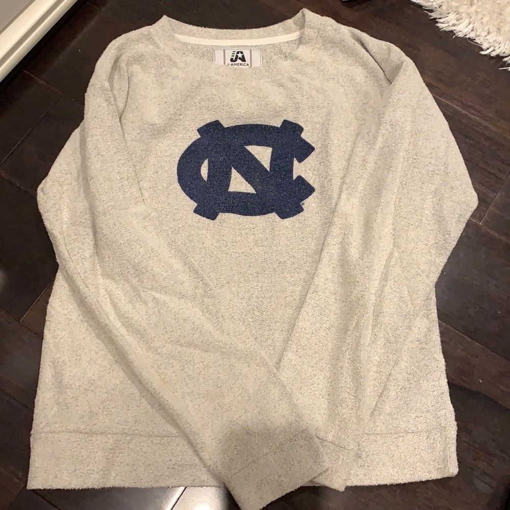 UNC sweatshirt